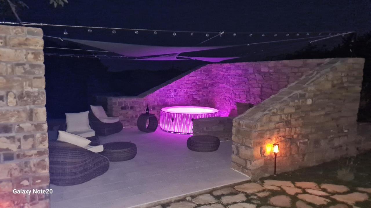 Апартаменти Hisa Kapis With Hot Tube Копер Екстер'єр фото
