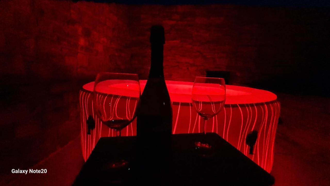 Апартаменти Hisa Kapis With Hot Tube Копер Екстер'єр фото